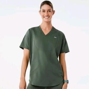 Figs Women's Halle Moss Green Tunic Medical Scrub Top Size Small